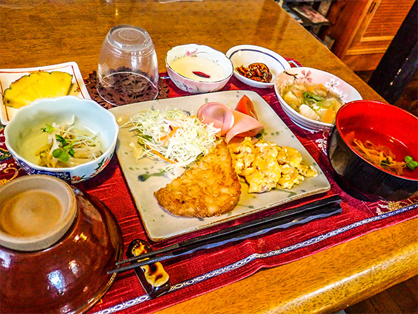 朝食